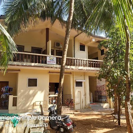 21In Guest House Калангуте Екстериор снимка