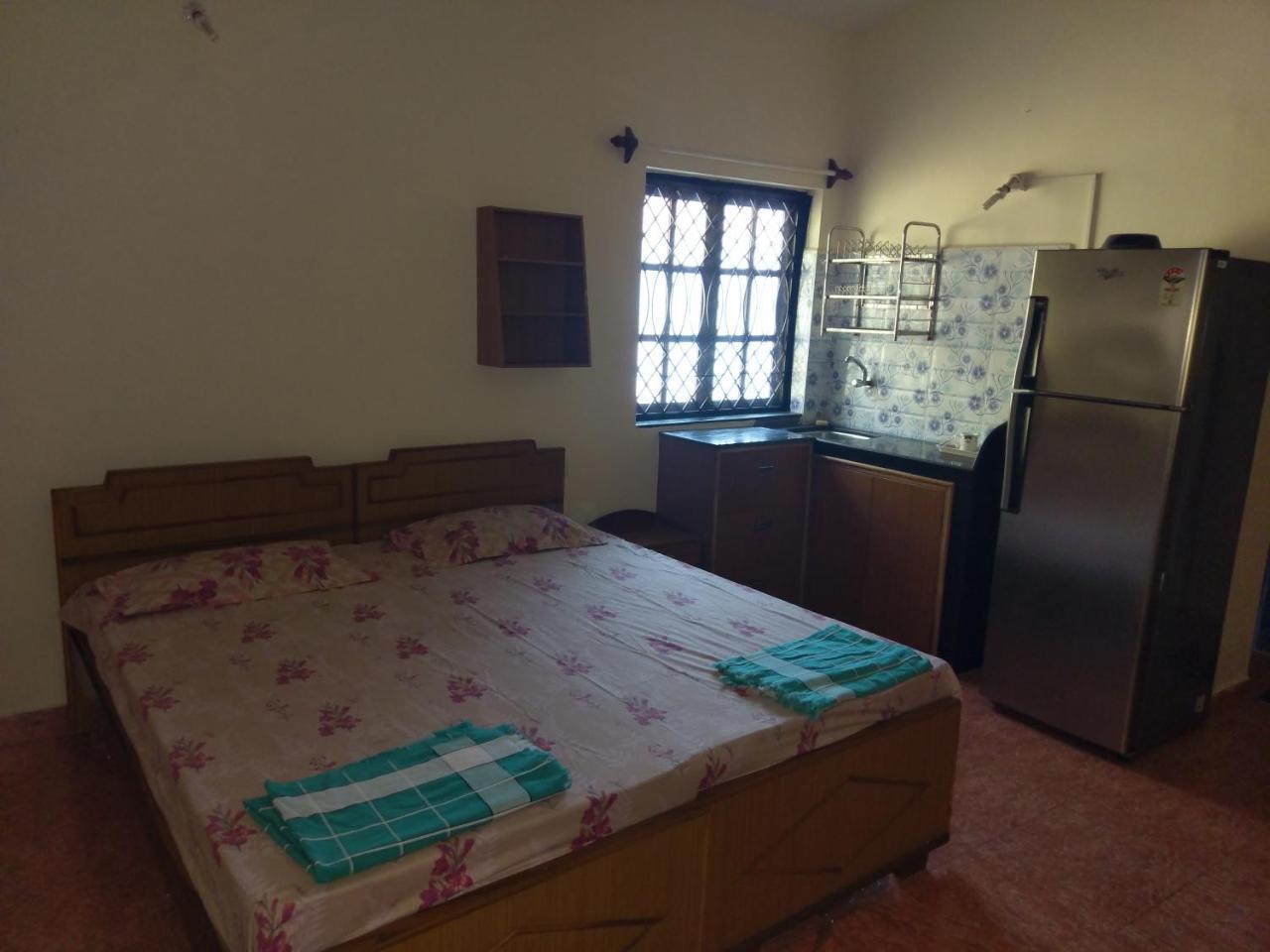 21In Guest House Калангуте Екстериор снимка